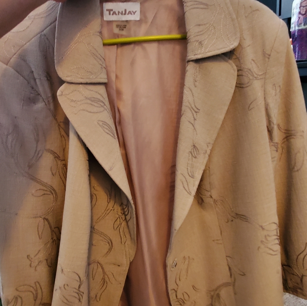 TanJay suit jacket
